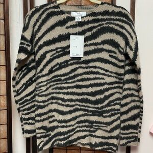 Magaschoni Black and Tan Cashmere Sweater